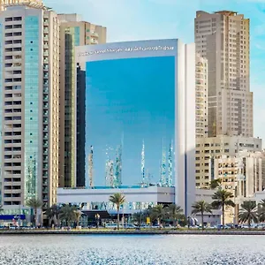 Corniche Hotel Schardscha